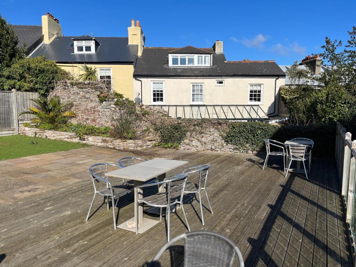 Dartside 4 * Dartmouth